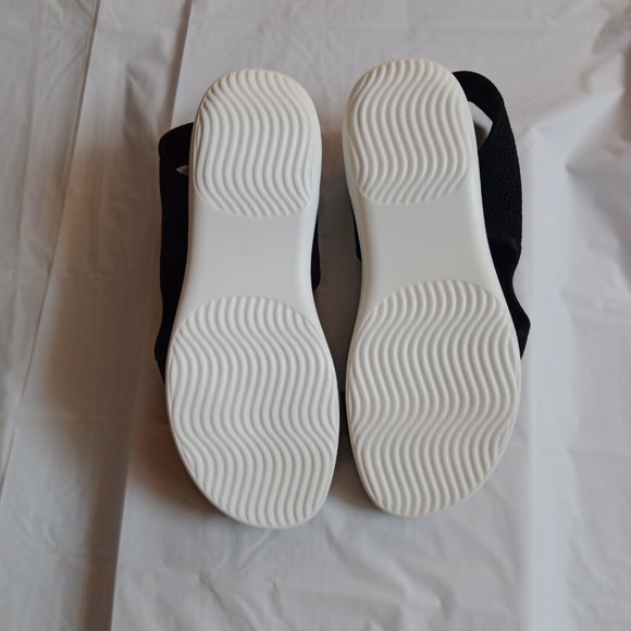 Sandals - Picture 5 of 5